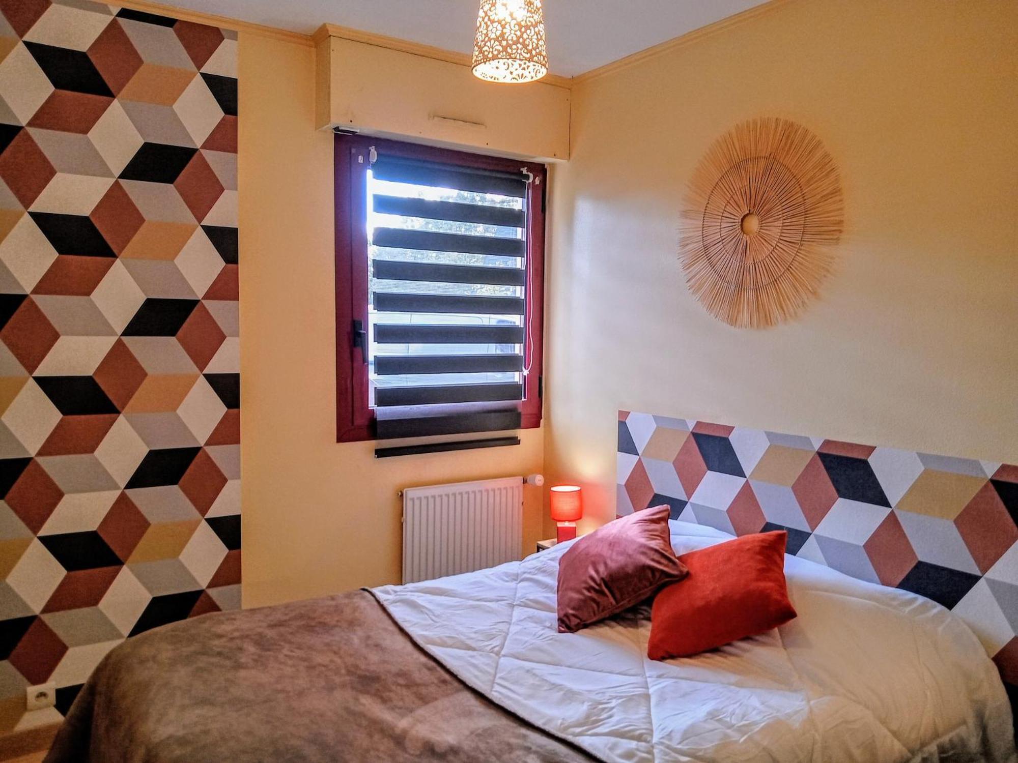 Le Seventys 3 Pers Wifi Parking Apartment Vannes
